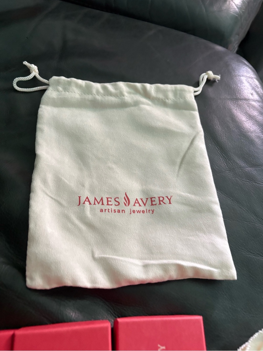 James Avery Red Gift Boxes with Cream Drawstring Pouch - Picture 3 of 4